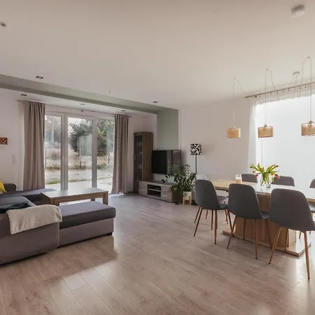 Villa Dom Zakatek, *